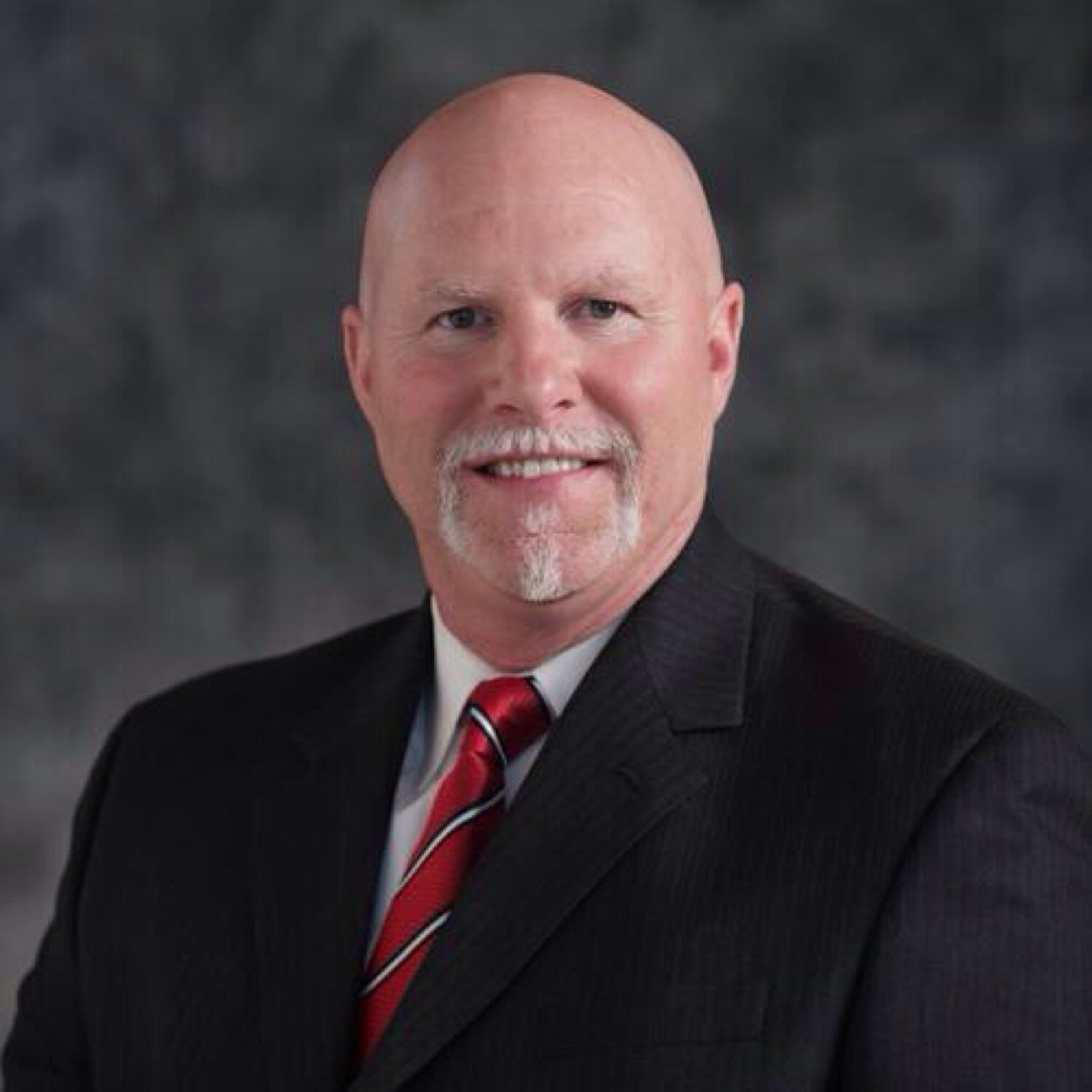 jimminor01's profile picture. Christian, Conservative, Thinker | General Contractor | Husband and Father | Lake Lover | Arkansas Razorback Fan | @BaldwinShell