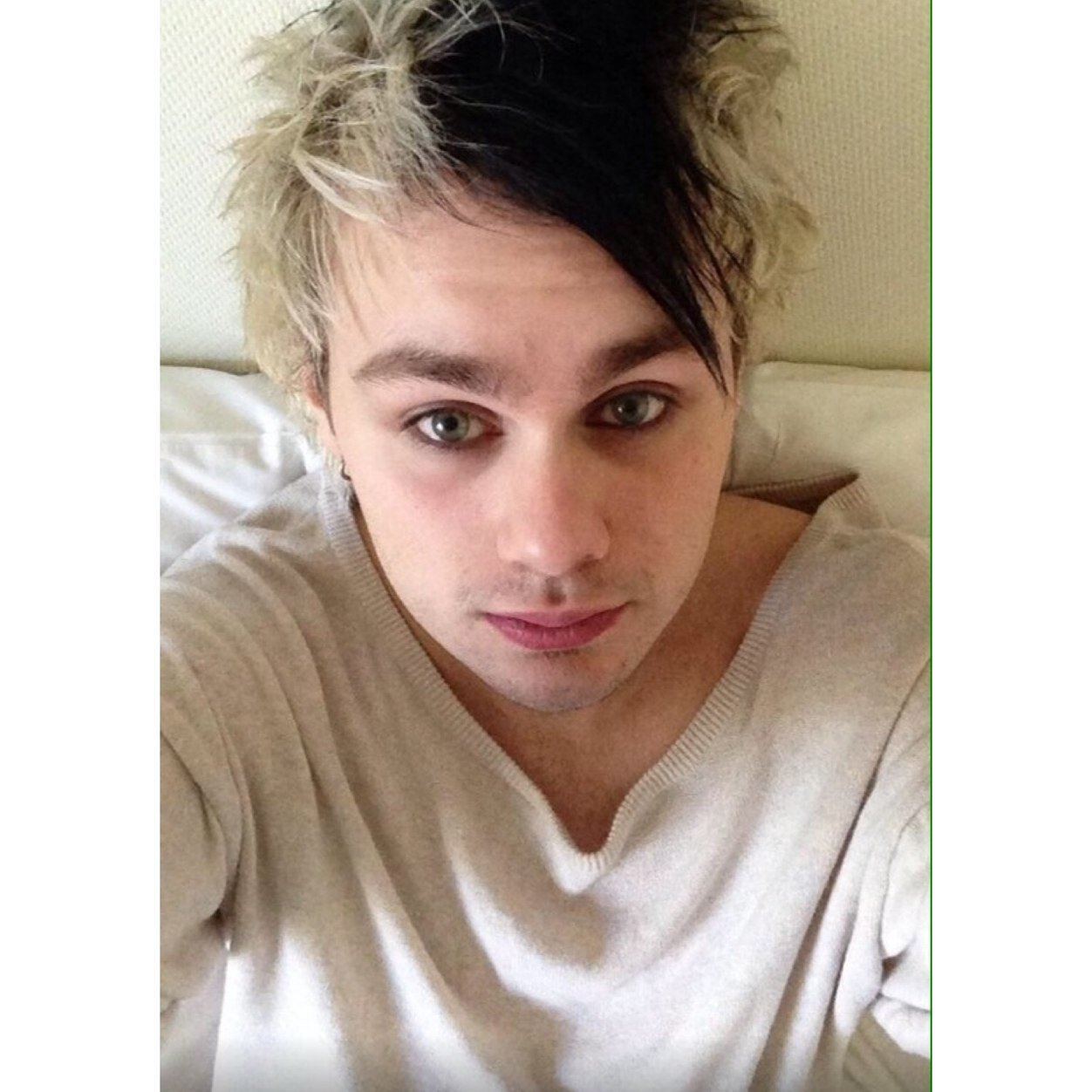 5secsof_Ziam's profile picture. ✿ And I'm Stuck In The Fanzone Again And Again✿