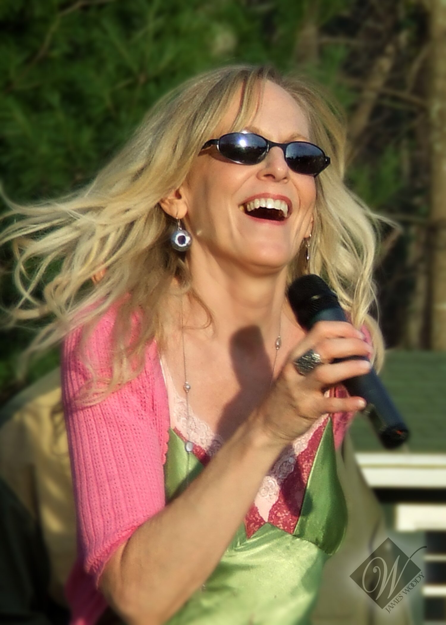 timelessinger's profile picture. Loves Jesus; singer; mother; grandmother; friend; books; music; photography