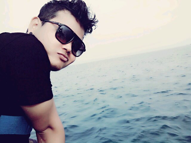 follower of Jesus • The Man behind of @hmjm_umt • JBT's Crew • I ♥ INDONESIA