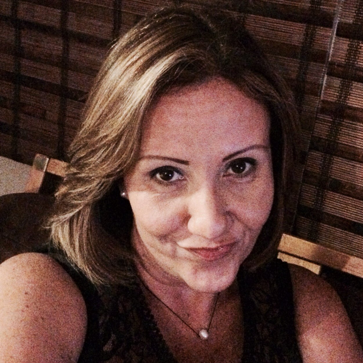 YO - una mujer trabajadora, dedicada, con visión clara de lo que quiero y no quiero, buscando sobrevivir y pasarla bien en el viaje de la vida!!!