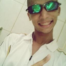 Um bom malandro, conquistador tem naipe de artista, pique de jogador ♪