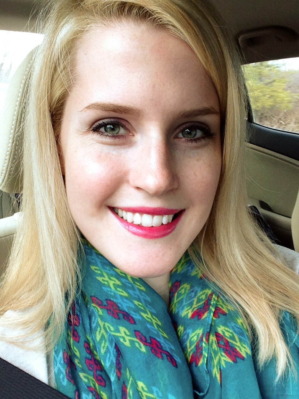 fashion blogger, makeup junkie, corgi-obsessed, k-pop fanatic