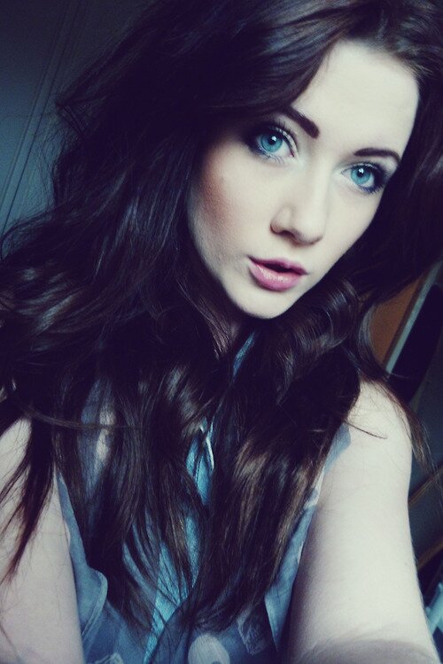 JoyanMarriner's profile picture. Treat me like a Queen, and I'll treat you like a King. Treat me like a game, and I'll show you how it's played.