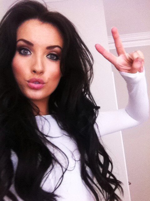 Boys, books, school, looking good, music, gossip, food, twitter and problems. A girl's daily routine.