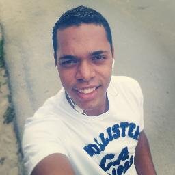 Carlos Roberto - 22 anos - Noivo - Twitteiro -  WhatsAap (81) 98211517 https://t.co/CaUlKZ53gH