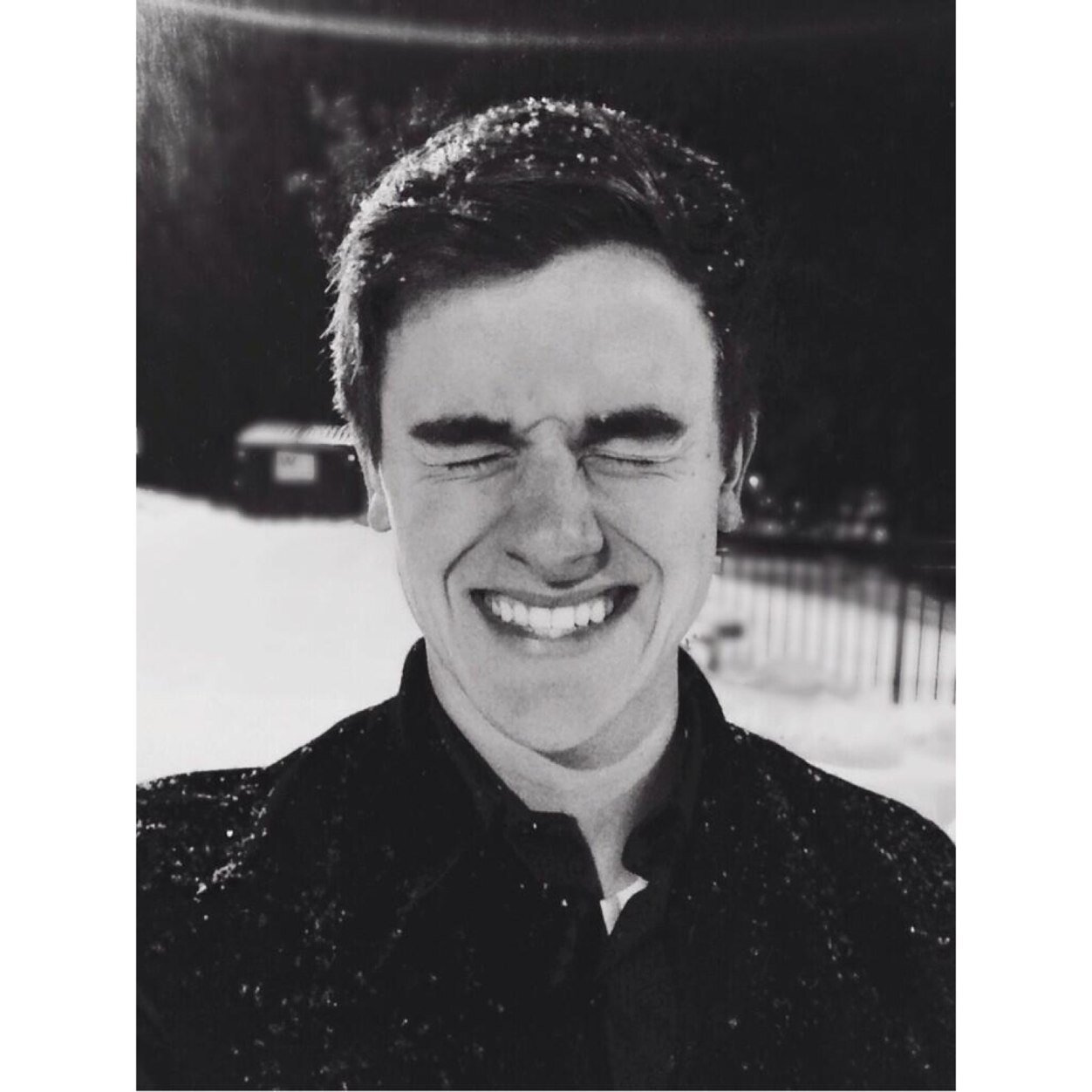 connorfollowedu's profile picture. he loves you so much and wants you smile :-)
@huggingjc