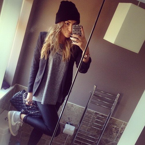 LauraineCharvet's profile picture. Relationships are hard work; know this and fall in love anyway.