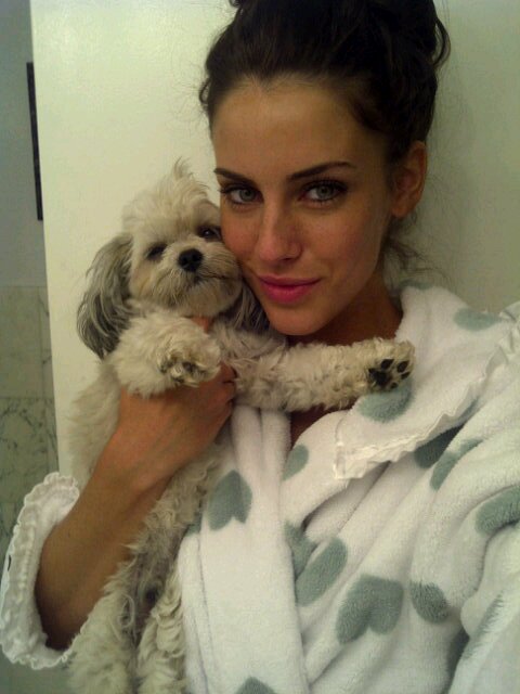 KizzieChurchis's profile picture. That awesome moment when you're playing truth or dare and someone dares you to kiss the person you like and you pretend you don't like to.