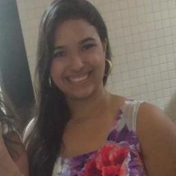 Vence quem passa por essa vida rindo. E se o preço que se paga por ser um pouco feliz é ser um pouco idiota, dane-se. Tati Bernardi