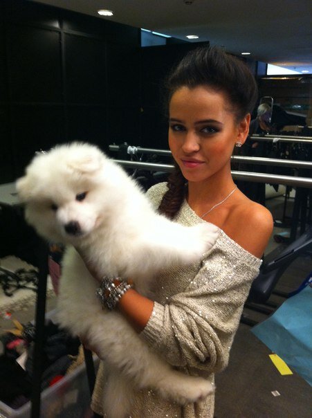 HaliDobbyns's profile picture. When I grow up, I'll forget my school friends, but not you, because you're the one I want to carry from my past to my present and future.