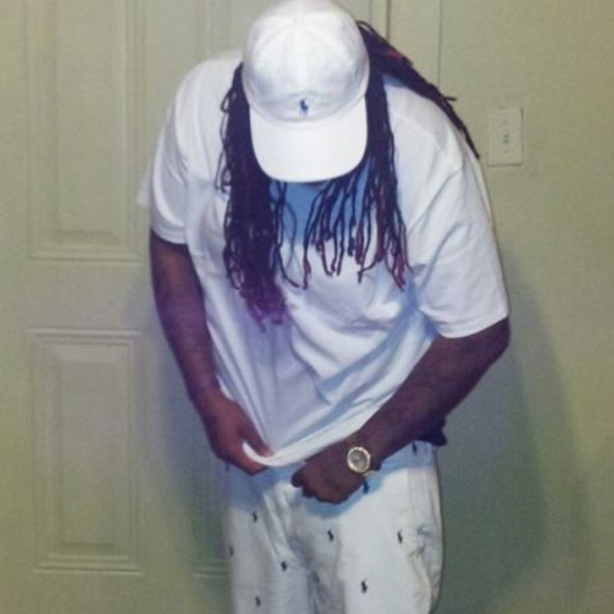 I can't be no1 but myself so either hate me or love me