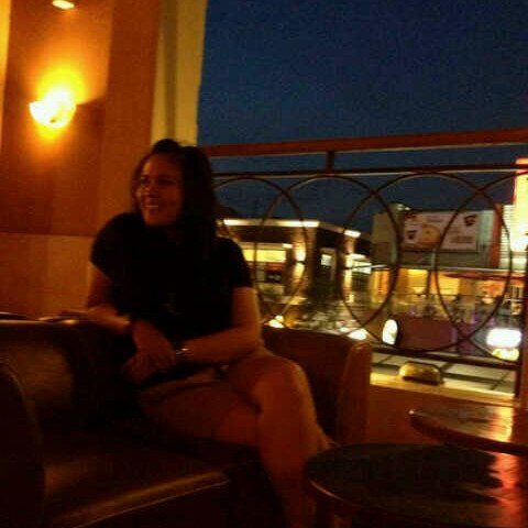 yullisakodok's profile picture. Simple style