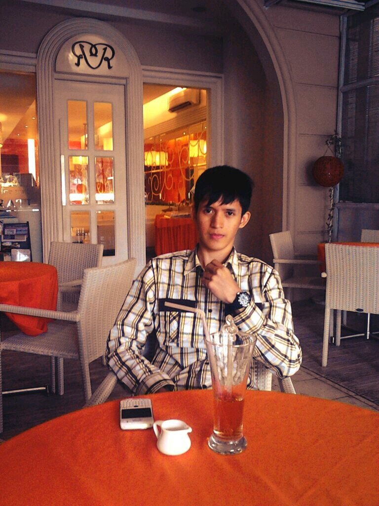 Ikhsan_Kakkoi's profile picture. Fans Chelsea.fc | Frank Lampard8 & Fernando Torres9 | 05~September~1993 | SMPN 7 Purwakarta ~ SMKN 1 Purwakarta .
Follback ??mentions dulu