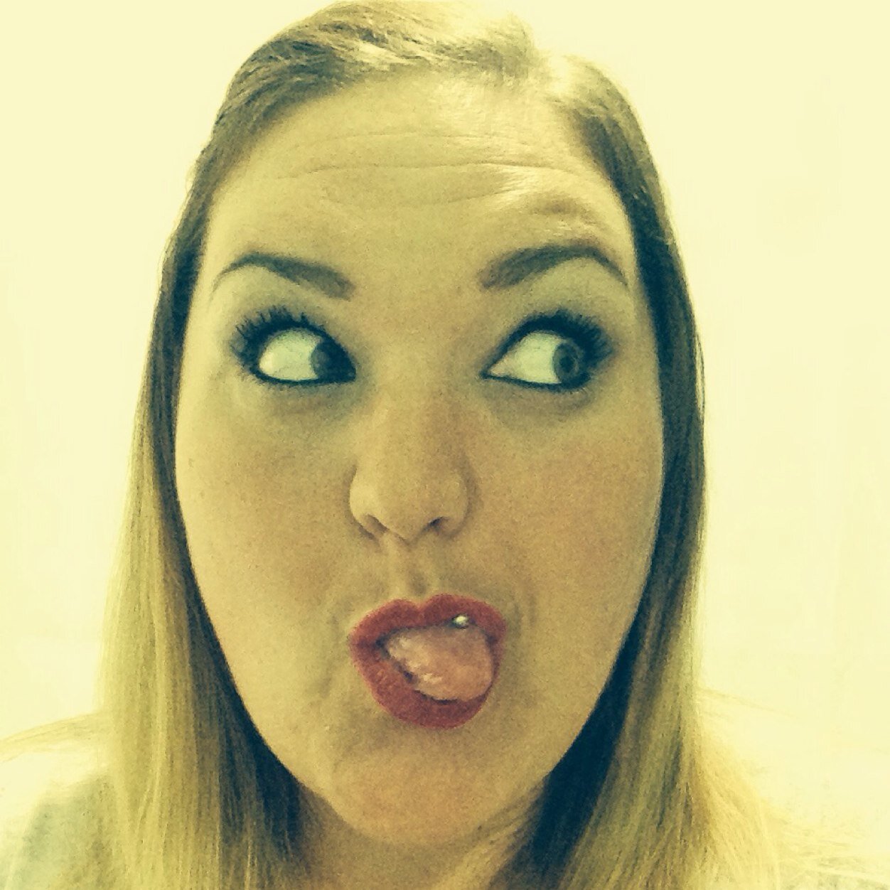 Tones_84's profile picture. p!nk 4eva!