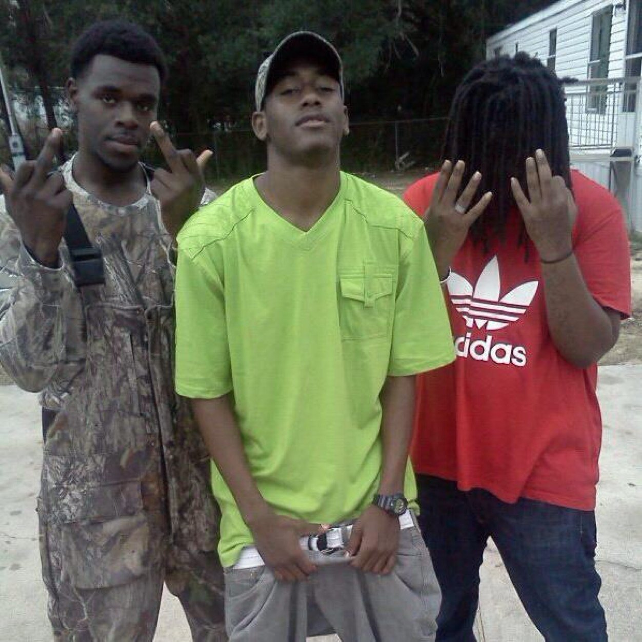 Well I'm Rayla Living In A Crazy World #Got So Many Haters Blahhh Free My Mama,Free My Daddy,Free Zay ♥♥ Follow Bubba :) @REALNIGGA_FDB