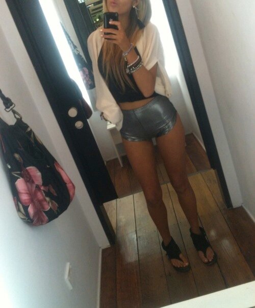 BarbyFerrarini's profile picture. It's hard to pretend you like someone when you don't, but it's harder to pretend you don't love someone when you really do.