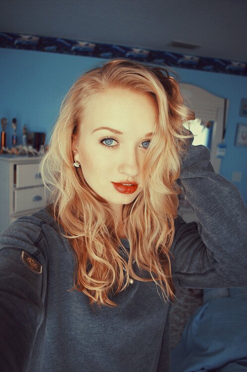 LaniDanielkiewi's profile picture. I miss you and you miss her.