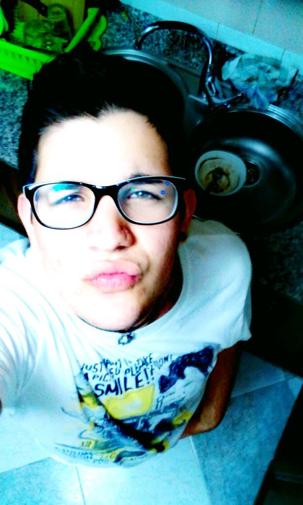 puees dee lujoooo;) ii aora mejor ke nunka pedirmee whatsapp^^ instagram: antonio_rute vamooos!!! seguirmeeee!!!!! JAJAJA