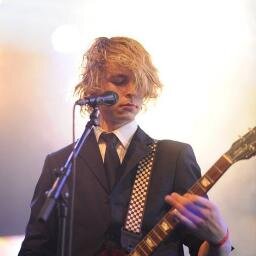 Singer songwriter