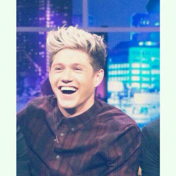 I JUST GAVE YOU A FREE FOLLOW WEYHEYYY SO PLEASE FOLLOW @MyCrushZiall WE WILL FOLLOW BACK IMMEDIATELY OK ILY STAY FAB
