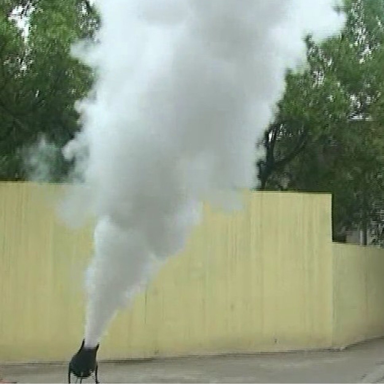 Co2Blaster's profile picture. Specialist Hire Service Nationwide of Co2 jet blasters for clubs and special events ! Book yours now on Tel; 08712-450-500