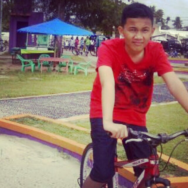 WiLiyam_David's profile picture. Jangan sesali apa yg sudah pergi, Jangan tangisi apa yg sudah tiada, tetapi bangkitlah dan bina kembali apa yg telah hilang &amp; pergi.