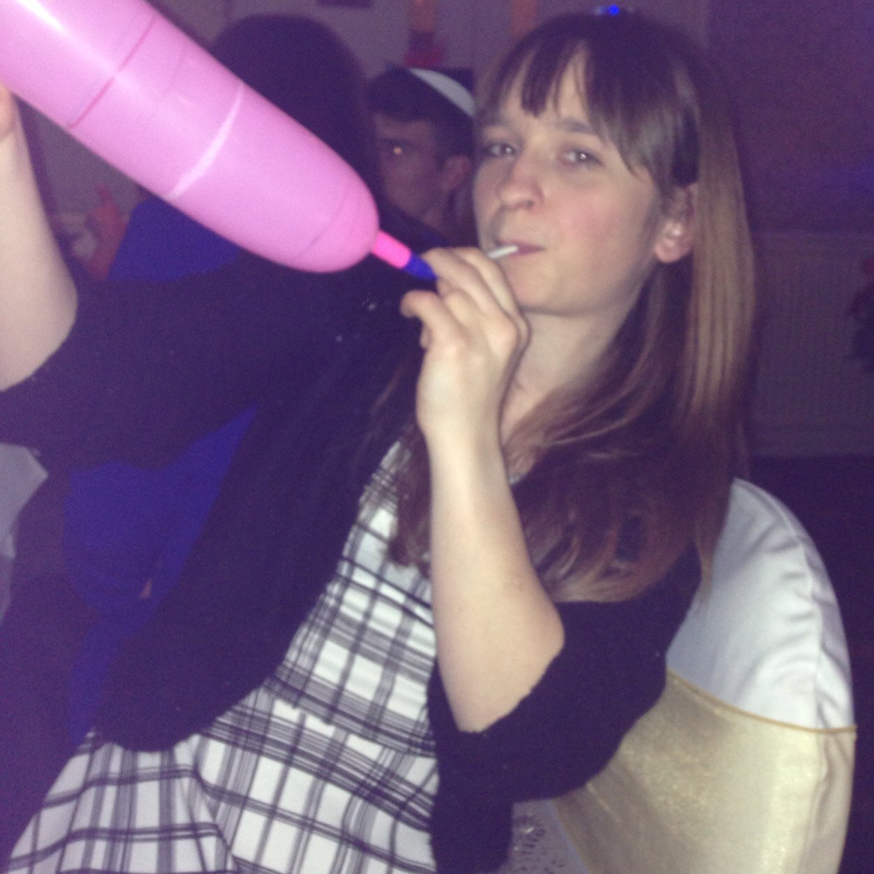 I'm Becky, I live nr Norwich. I'm 33, and a short ass :D I love football and Norwich City are my team. Well thats me.. :) x