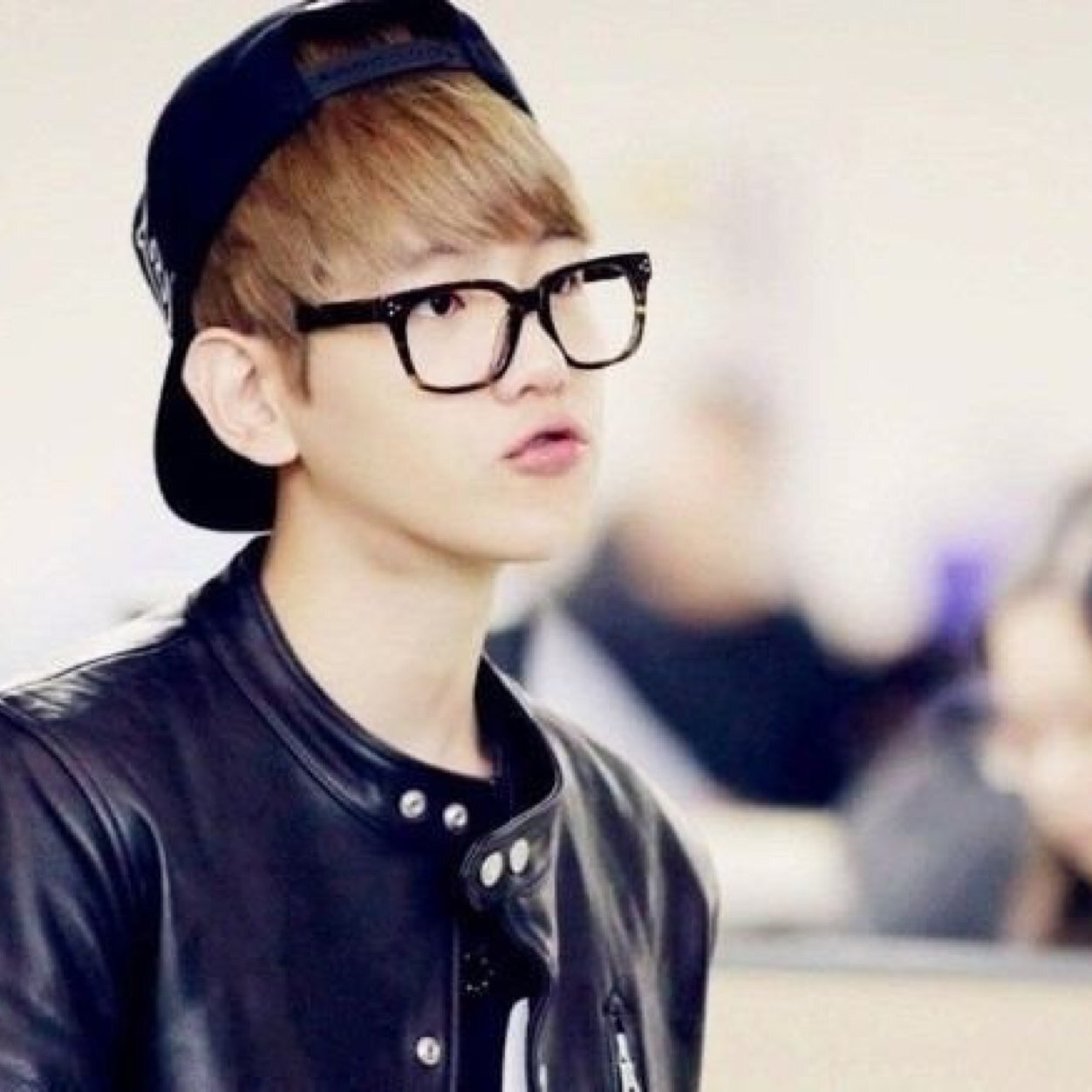 ((EXO . BAEKHYUN )) お引越し 。