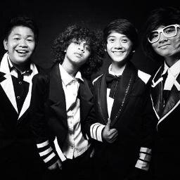 My idola CJR , love CJR and always support @iqbaale @teukuryzki99 @bastiansteel @AlvaroMaldini1
just mention oke :*

coMate bekasi :)