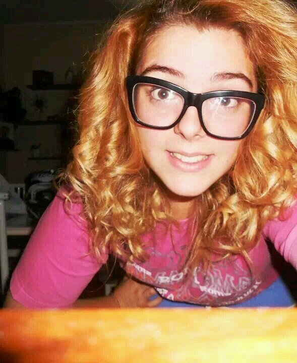 MilenaFolli's profile picture. Ciao...Sono Milena e ho quasi 16 anni...
Sono una Directioner ma adoro qualsiasi altro tipo di musica... Follow me please.. 3