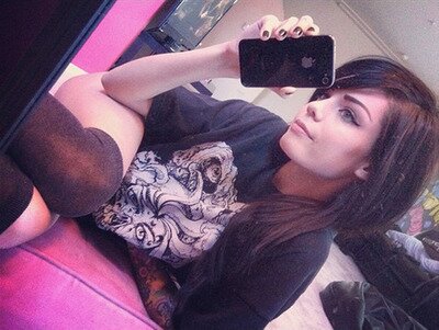 RozalieOrpen's profile picture. A female that puts up with your bullshit daily is a keeper.