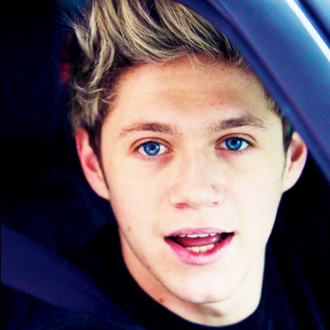 «and being here without you is like i'm waking up to only half a blue sky kinda there, but not quite»