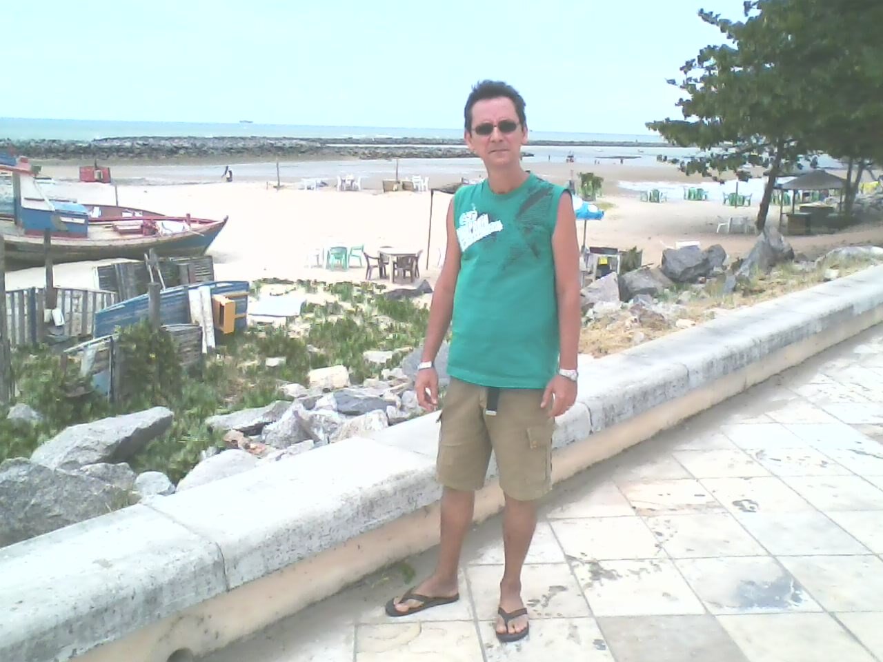 Professor de Matemática, gosta  muito de Video Clip e Shows. Gosto de futebol, curto uma praia acompanhado de uma ceveja gelada. Adoro DEUS