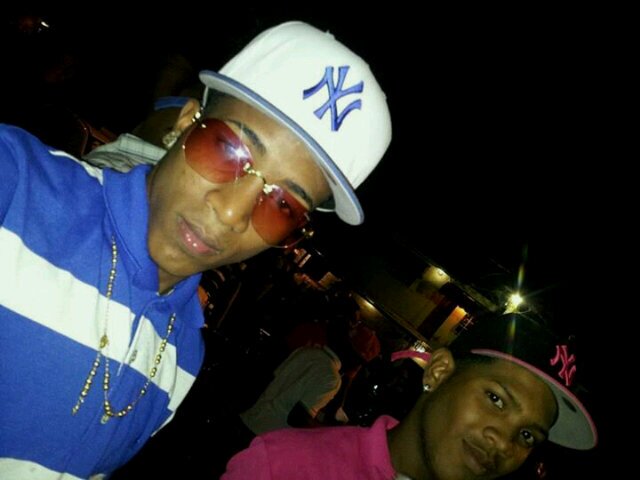 YeremiEchavaria's profile picture. Yo nO soY moisés perO dOnde llegO yO se paran las agua