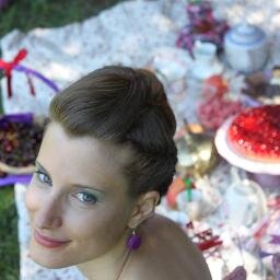 Les Mots Doux D'Eve,c'est un univers créatif un brin rétro,un brin boudoir, toujours girly. Un bout de rêve envoyé à l'autre..Cartes uniques & personnalisables.