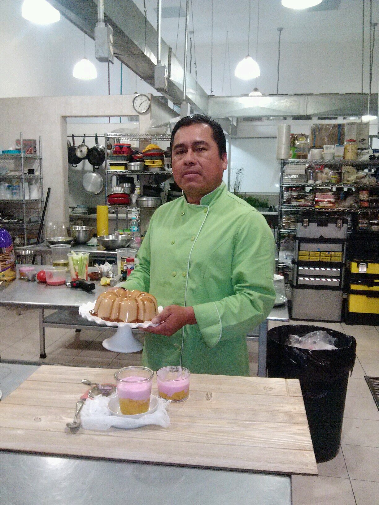 trabajando en estudio becky treves
