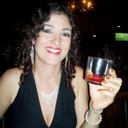 Ouvir ,pensar , respeitar  o outro se respeitar  para depois falar , é símples e fácil ,então porque não ,poderia doer menos no fim !