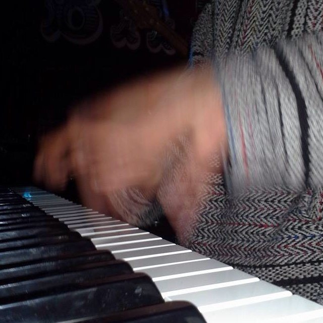 Keys,samp,perc4militantpartyreggae/electrodub bombmob learnd on keyboard belongd2Z.Marleyopened4culture,wailers,mightydiamonds,M.Rose,siscarol,rankingjoe