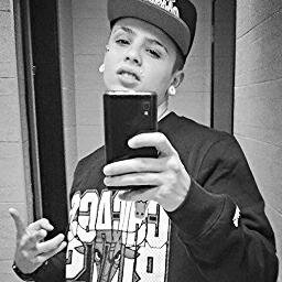 DAVIIIDDG's profile picture. Quiero un arma cargada y un madero cara a cara