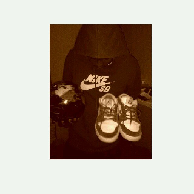 JDSkates_16's profile picture. Skater from  Houston  whose gifted with his hands...drawing is a passion.  Im also A young Mc trying to become known around the World