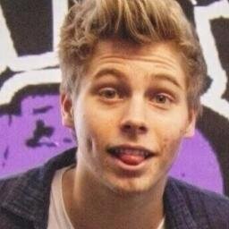 freefollow12572's profile picture. FOLLOW @LiamsperfectD BECAUSE SHE GAVE YOU FREE FOLLOW! SHE FOLLOWS BACK! :)