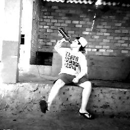 skate . pizza . video game . violão . carros .