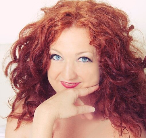Loves books and burlesque! Klingon stripteaser. Indianapolis.