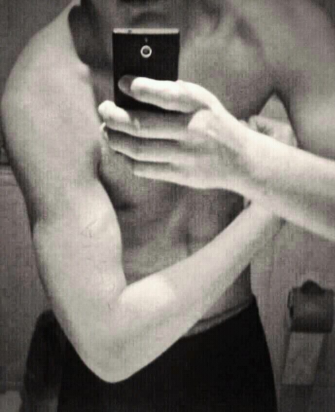 FAViolo cuando me da la vena // No puedes querer a dios, y tontear con el diablo // ¿@mariota_trzn? Es amor