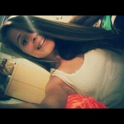 Toda positividade eu desejo a você, pois precisamos disso nos dias de luta.  ♫♪ facebook: http://t.co/VcZf9lshTK, skype gabi.santos410 (: