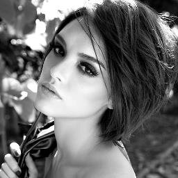 Ela cresceu amadureceu se aperfeiçoou e hoje é inspiração tenho orgulho de você      @isabelleOfic                 since:11/11/13