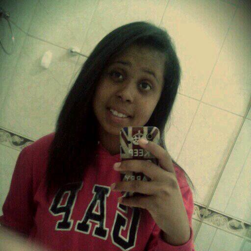 lariferreira26's profile picture. 