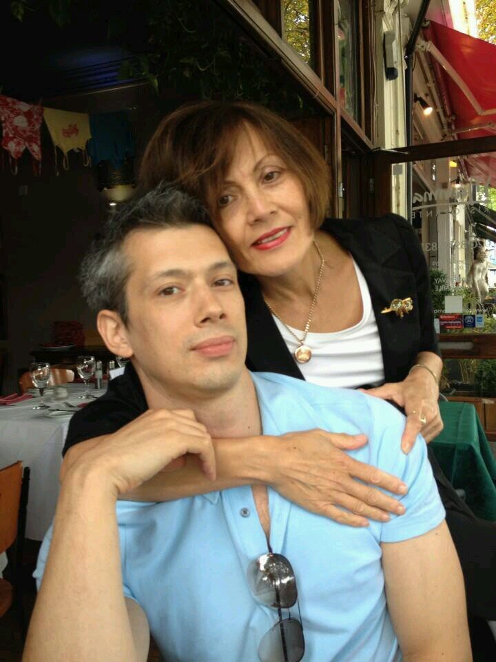 Loving Mum, good friend and confidante.
Loves elegance and red lipstick.
Enjoys good manners and appreciates thoughtfulness.