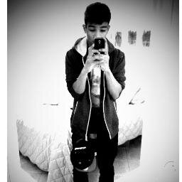 im alejandro:$ i love music my friends and my familly.guys gollow me and i will follow you :3
